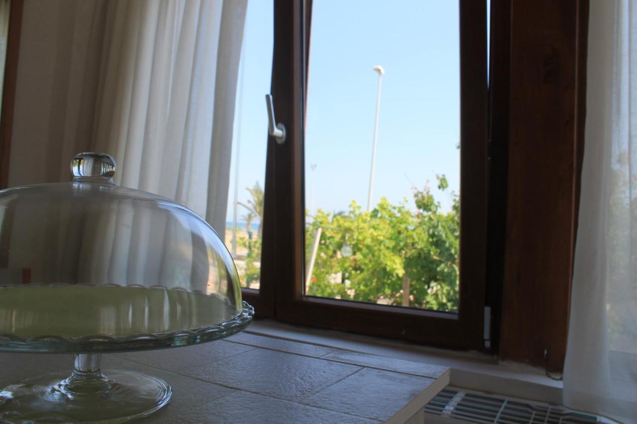 B&B Palazzo Manfredi Vieste, Fronte Mare Con Parcheggio Exteriör bild